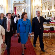 Besuch des poln. Staatspräsidenten B. Komorowski in Österreich, Damenprogramm, A. Komorowska und M. Fischer in der Präsidentschaftskanzlei