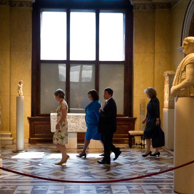 Besuch des poln. Staatspräsidenten B. Komorowski in Österreich, Damenprogramm, A. Komorowska und M. Fischer im Kunsthistorischen Museum